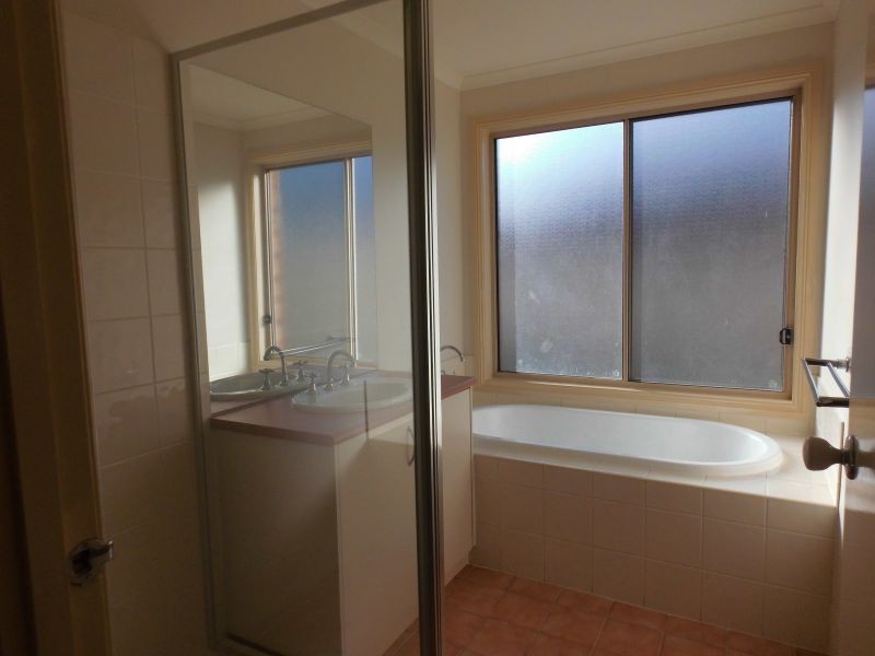 11 Begonia Street, Woongarrah NSW 2259