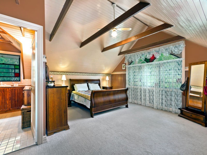 8 Simmons Close, Wyee Point NSW 2259