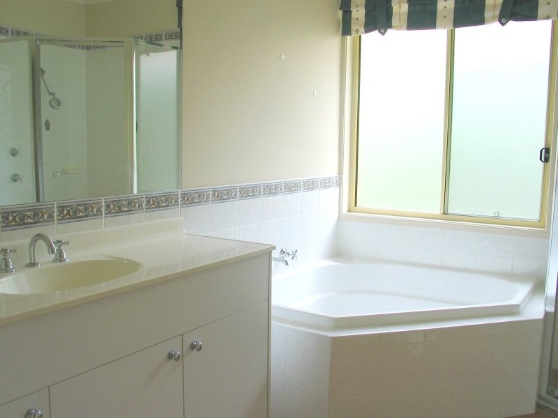 25 Kintyre Close, Hamlyn Terrace NSW 2259