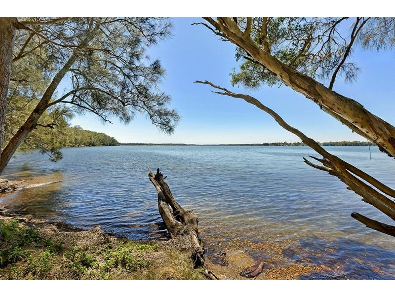 17 Mulwala Drive, Wyee Point NSW 2259