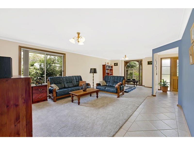 6 Jabbarup Road, Wyee NSW 2259