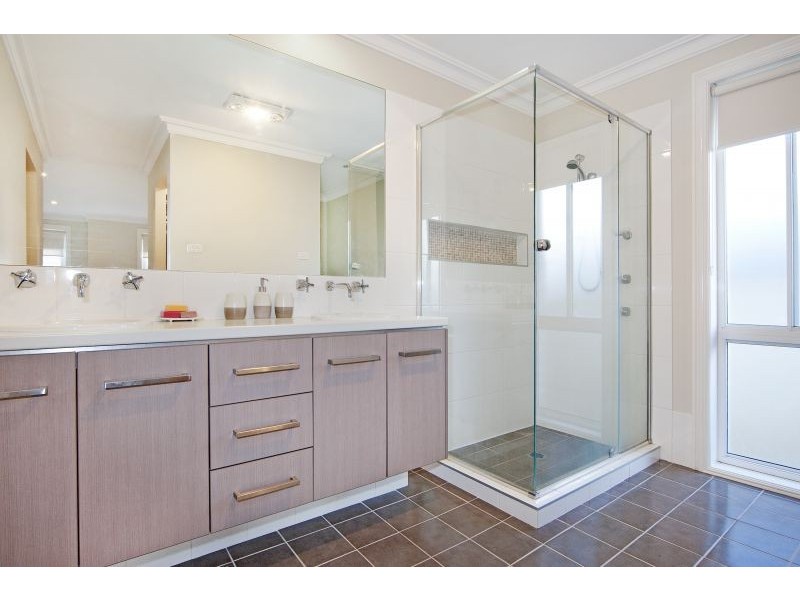 15 Watanga Crescent, Wyee Point NSW 2259