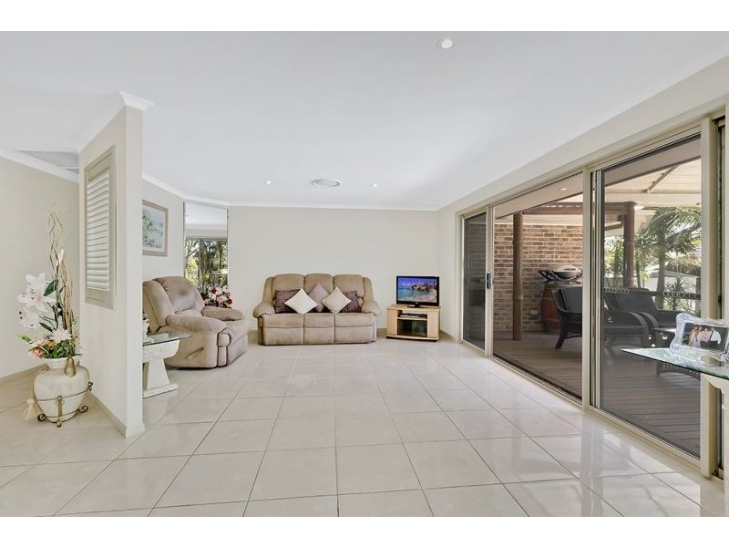 3 Kiewa Close, Wyee Point NSW 2259