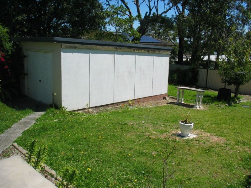 42 Woolana Avenue, Budgewoi NSW 2262