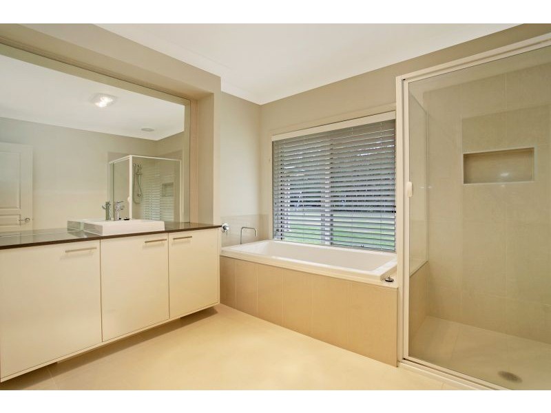 139 Freemans Drive, Morisset NSW 2264