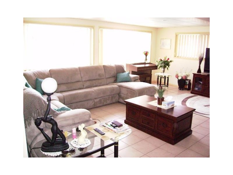 Avenell Heights QLD 4670