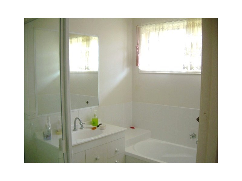 Point Vernon QLD 4655
