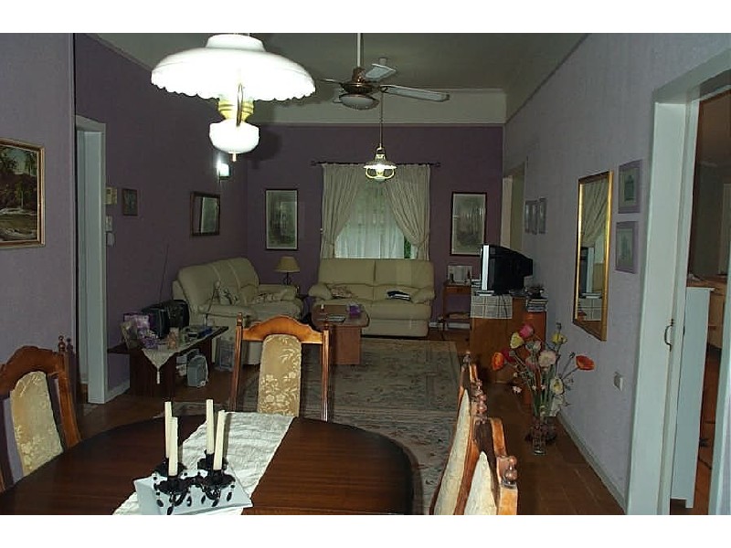 8  Gibson Street, Bundaberg QLD 4670