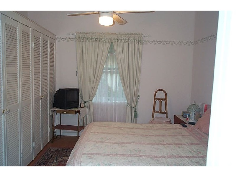 8  Gibson Street, Bundaberg QLD 4670