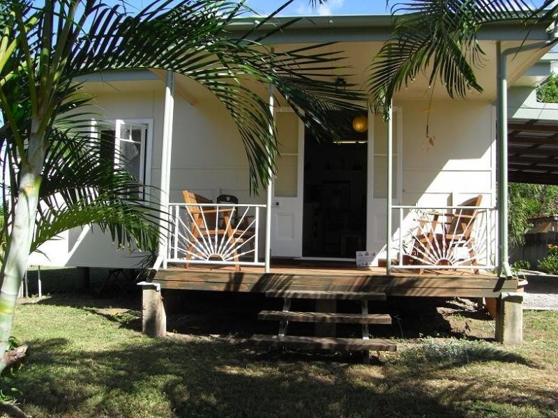 8 Jermyn Street, Hyde Park QLD 4812