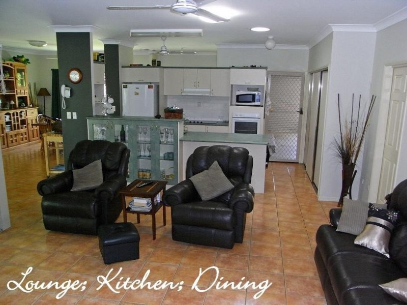 4 Mahogany Court, Bushland Beach QLD 4818