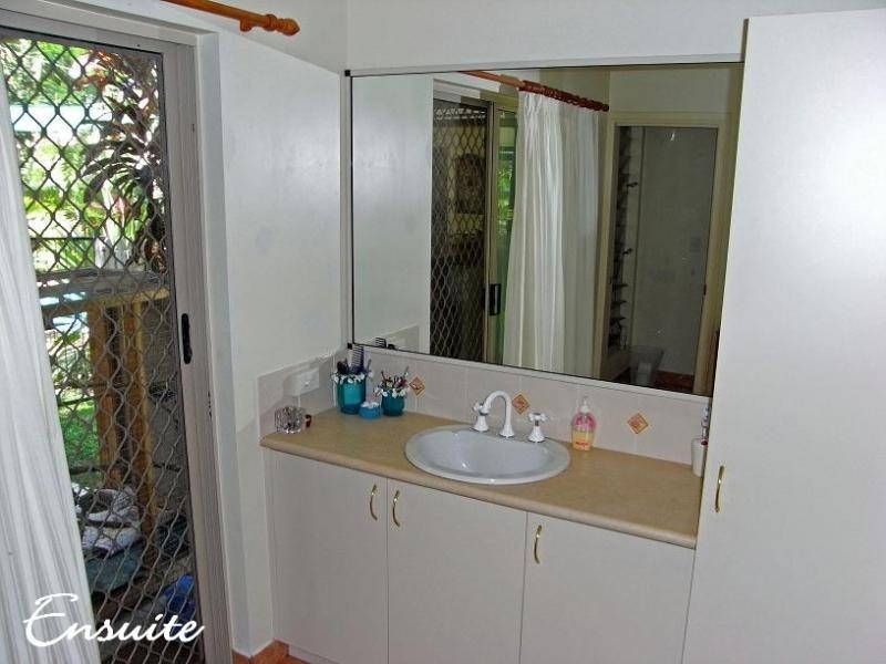 4 Mahogany Court, Bushland Beach QLD 4818