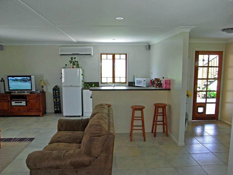 9 Dillane Street, Hyde Park QLD 4812