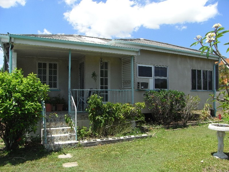 8 Vivian Street, Pimlico QLD 4812