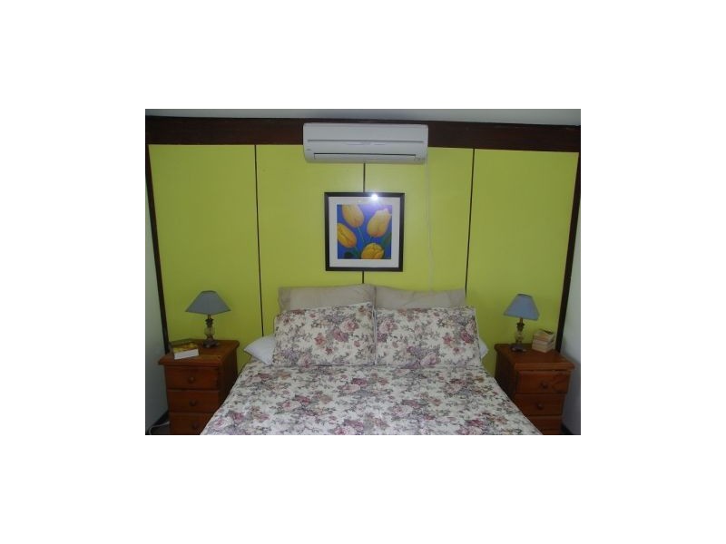 11 Champagne Crescent, Kelso QLD 4815