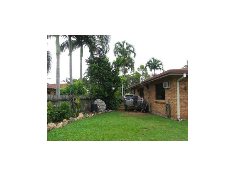 10 Jefferson Crescent, Kirwan QLD 4817