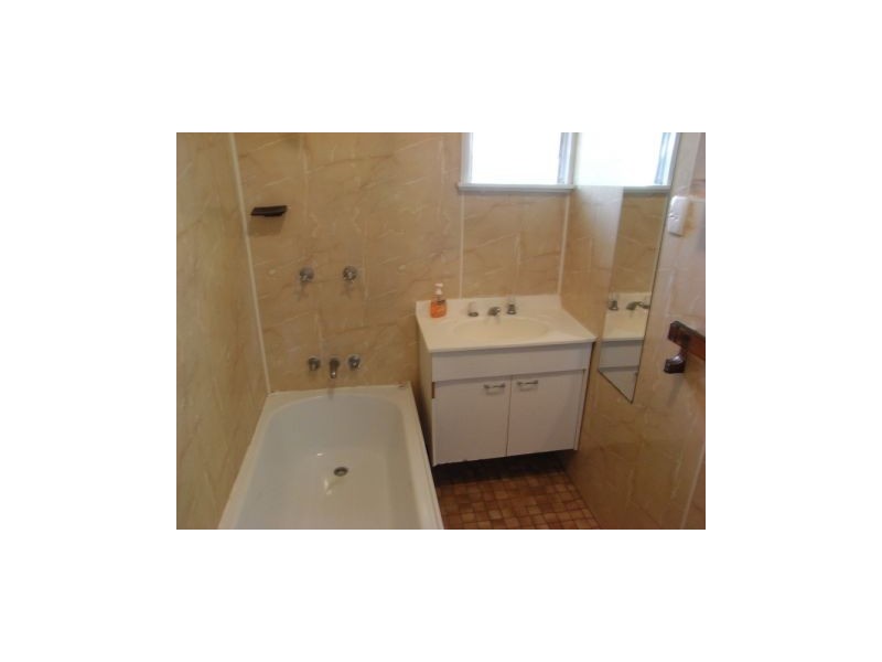 6 Kenealy Street, Aitkenvale QLD 4814