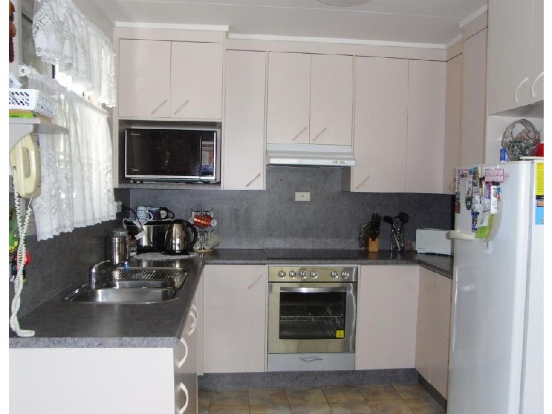 8 Nonda, Kirwan QLD 4817