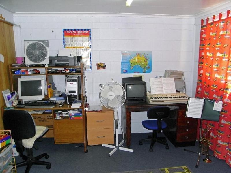 8 Nonda, Kirwan QLD 4817