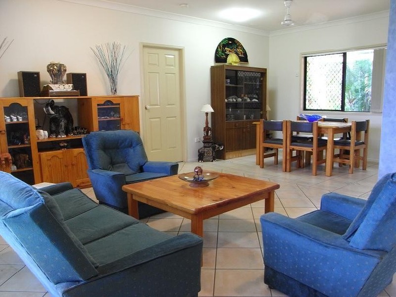 6 Seldon Place, Kirwan QLD 4817