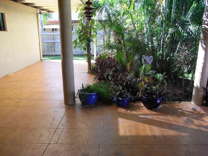 6 Seldon Place, Kirwan QLD 4817