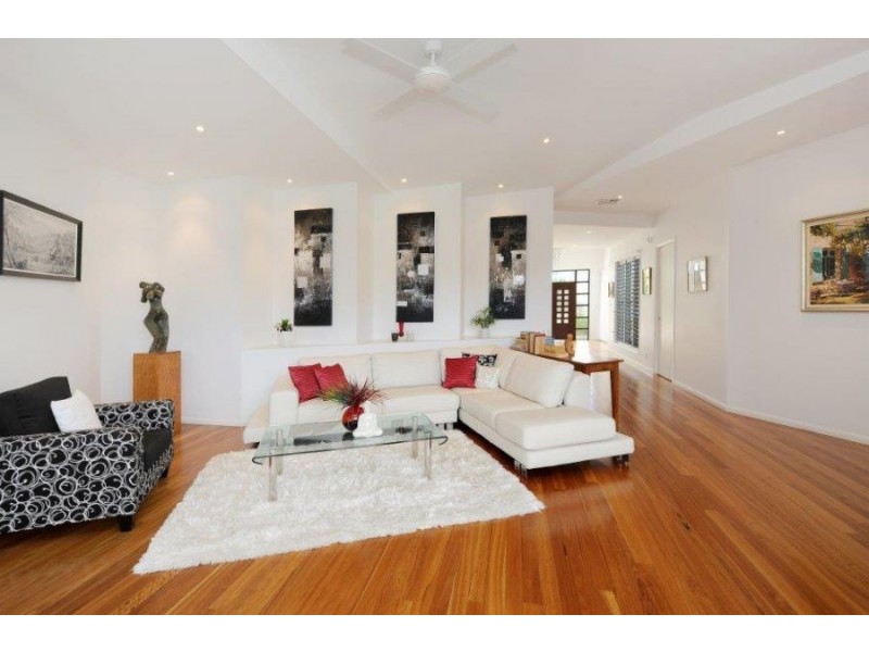 11 Oceanic Court, Twin Waters QLD 4564