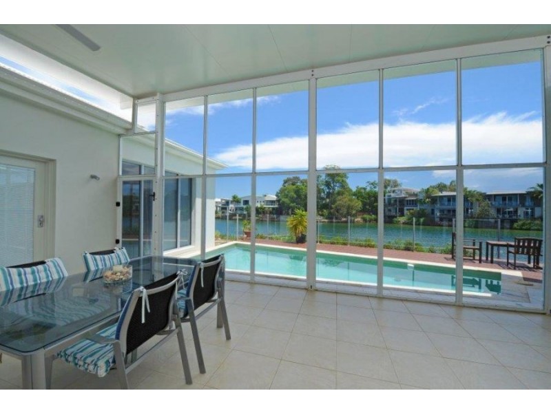 11 Oceanic Court, Twin Waters QLD 4564