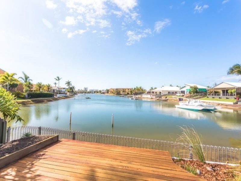 50 Amarina Avenue, Mooloolaba QLD 4557
