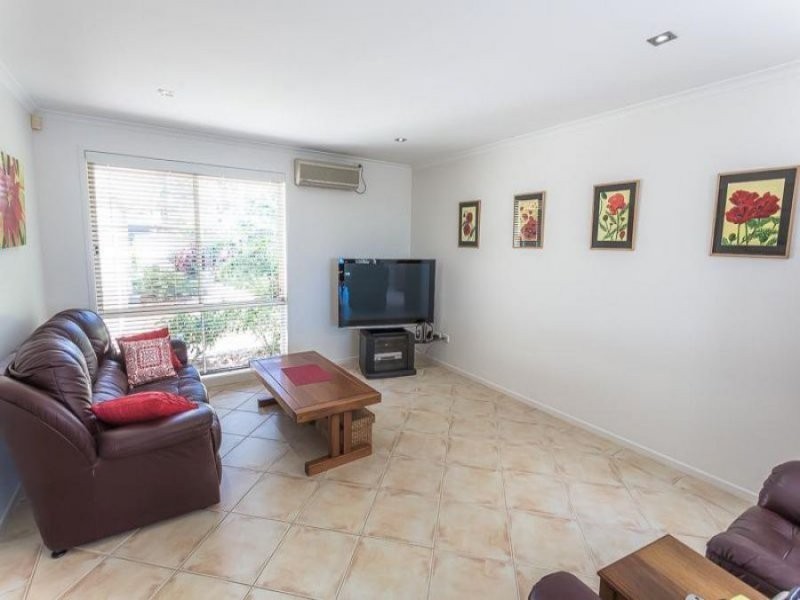 50 Amarina Avenue, Mooloolaba QLD 4557