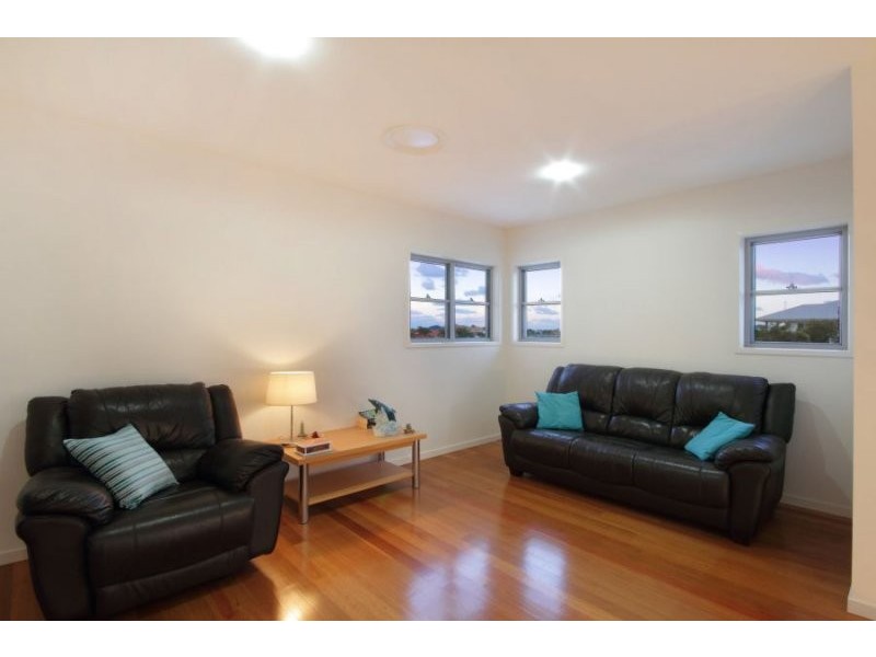 9 Nevis Court, Kawana Island QLD 4575