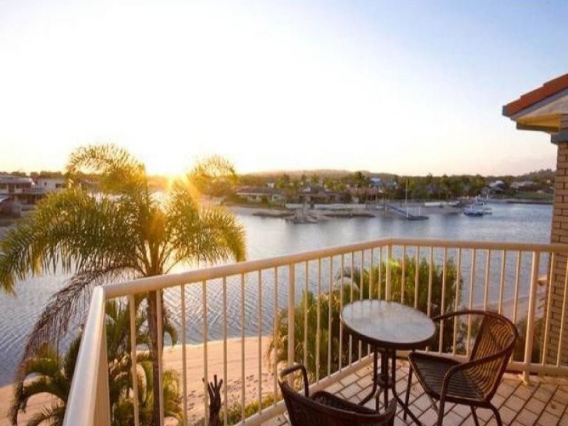 Unit 11 ‘Deepwater Apartments’ 15-17 Woomba Place, Mooloolaba QLD 4557