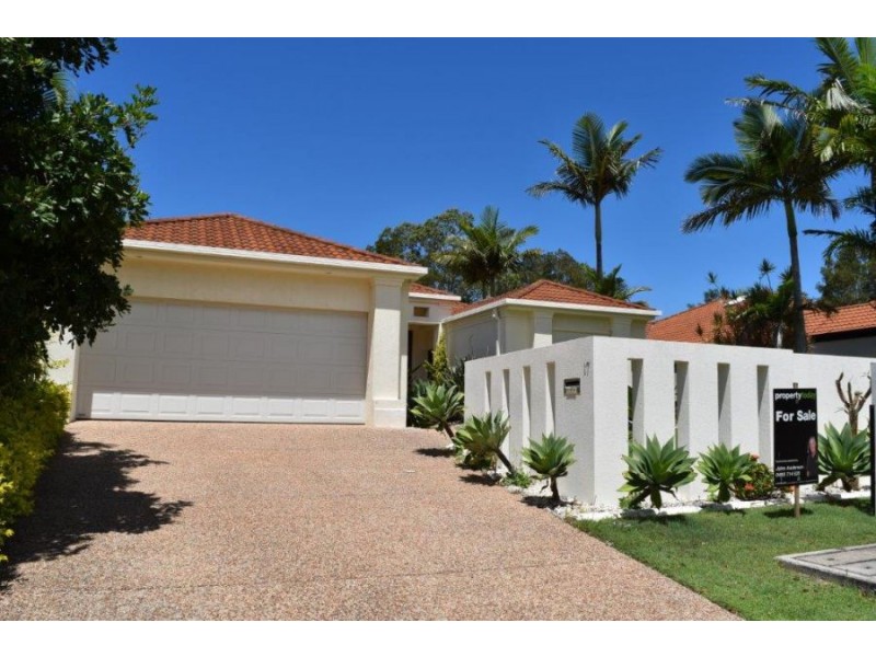 17 Glenwood Place, Twin Waters QLD 4564