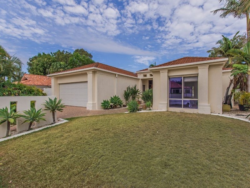 17 Glenwood Place, Twin Waters QLD 4564