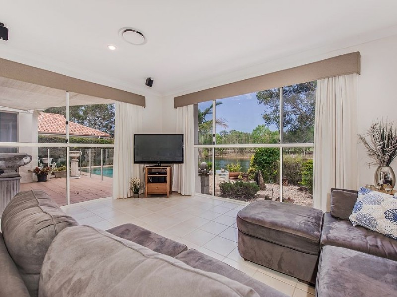 17 Glenwood Place, Twin Waters QLD 4564