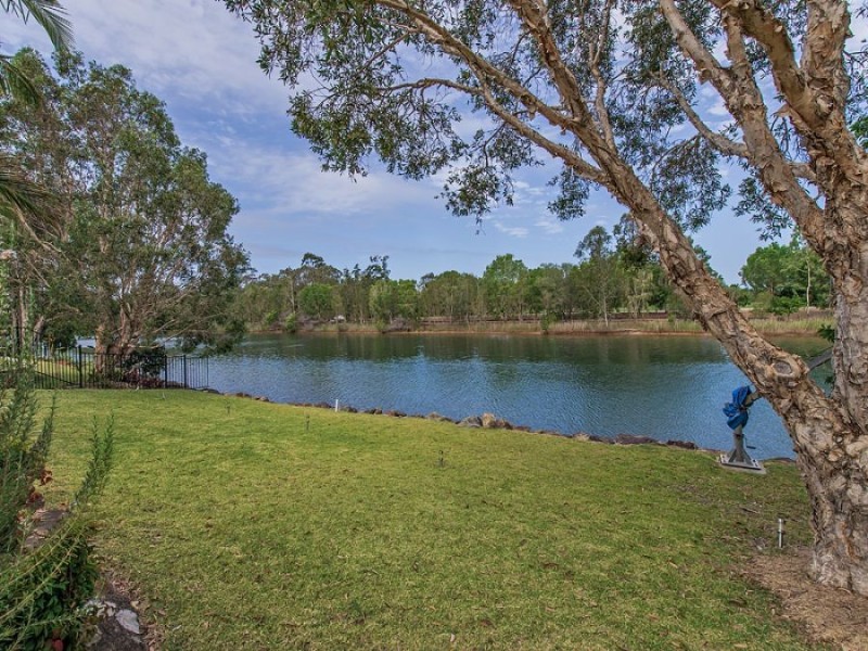 17 Glenwood Place, Twin Waters QLD 4564