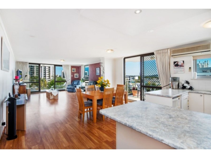 Apt 19 Northcliffe 48-50 Duporth Avenue, Maroochydore QLD 4558