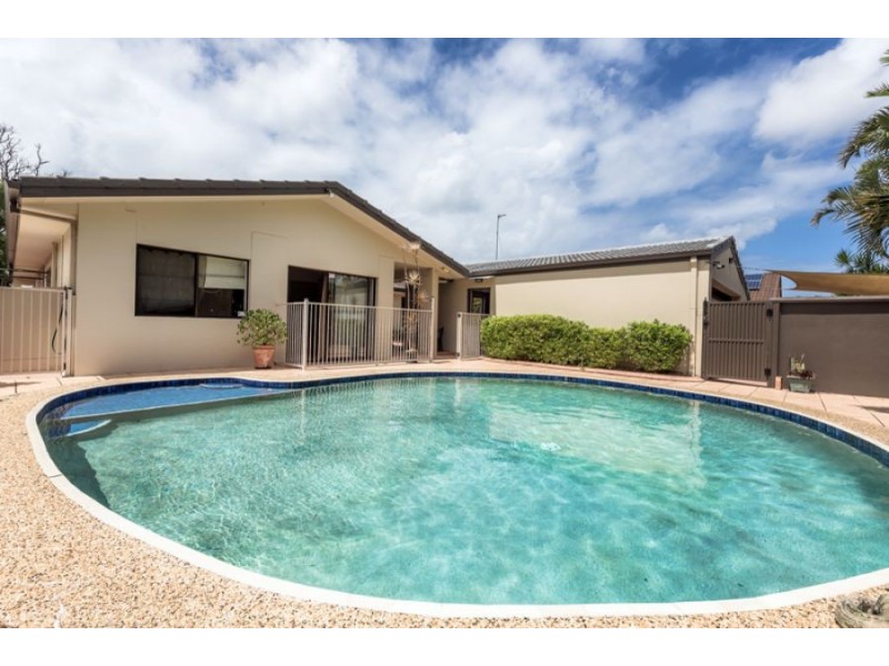 34 Balyarta Crescent, Mooloolaba QLD 4557