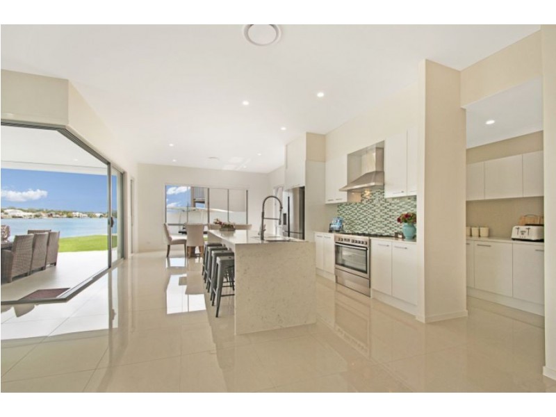 13 Oceanic Court, Twin Waters QLD 4564