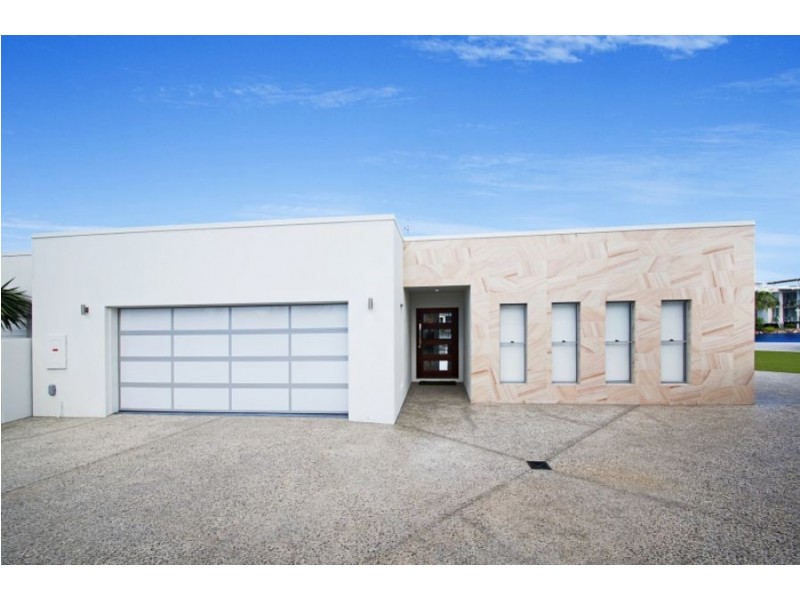 13 Oceanic Court, Twin Waters QLD 4564