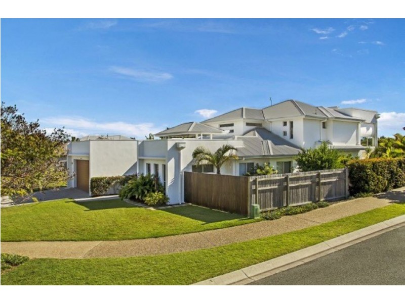 2 Waterfront Court, Twin Waters QLD 4564