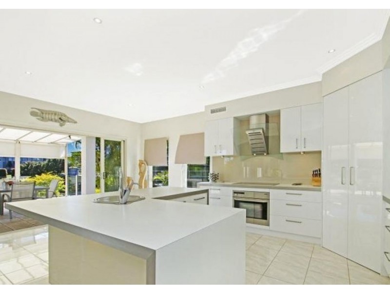 2 Waterfront Court, Twin Waters QLD 4564