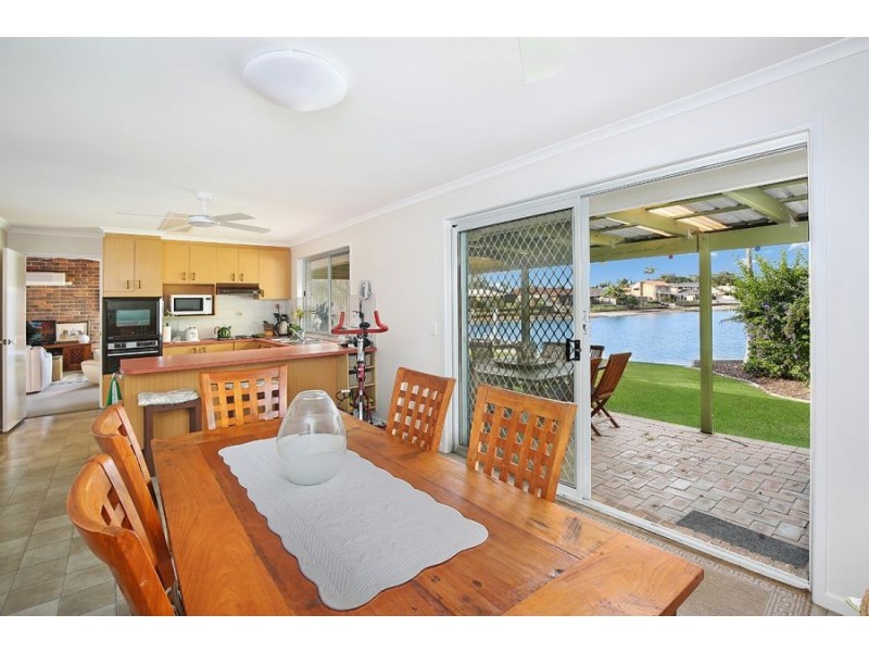 9 Sunpointe Street, Maroochydore QLD 4558