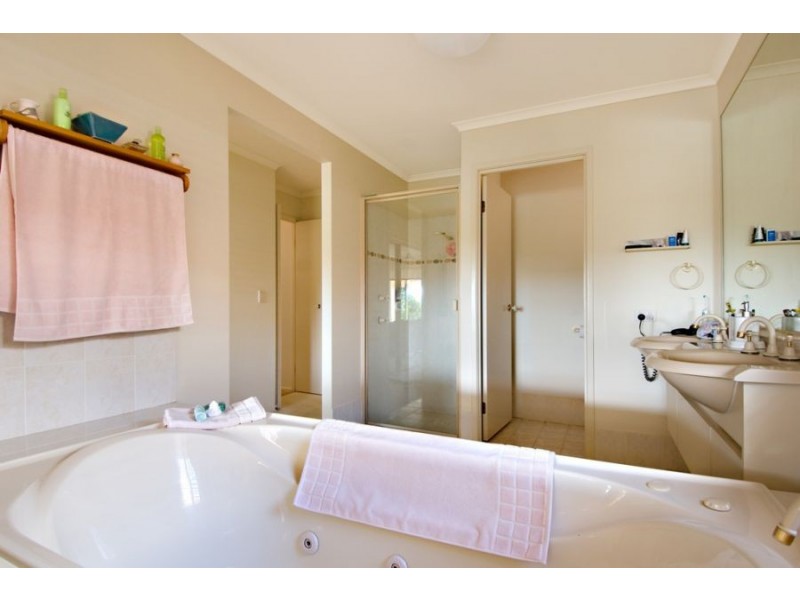 78 Maroochy Waters Drive, Maroochydore QLD 4558