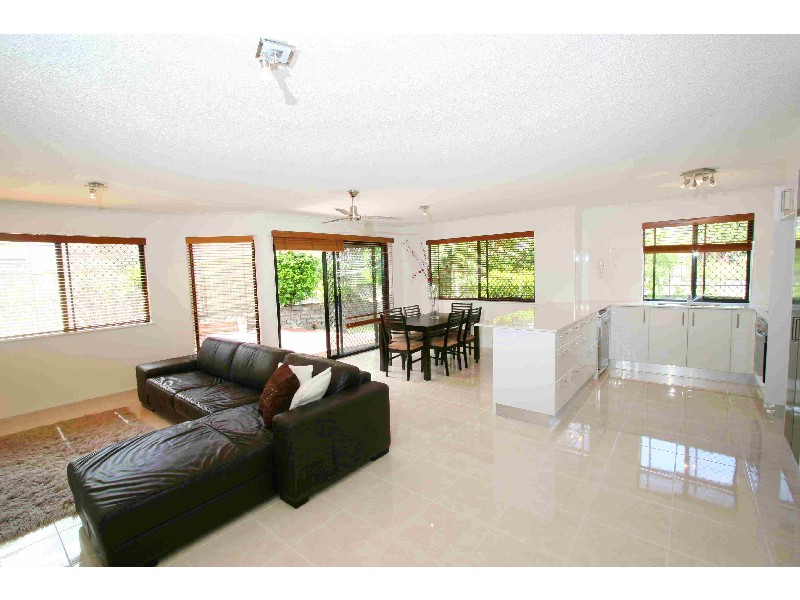 7/12-14 Lindsay Street, Alexandra Headland QLD 4572