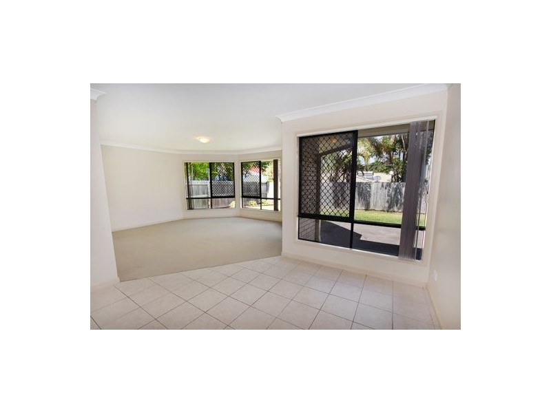 18 Baltimore Place, Kuluin QLD 4558