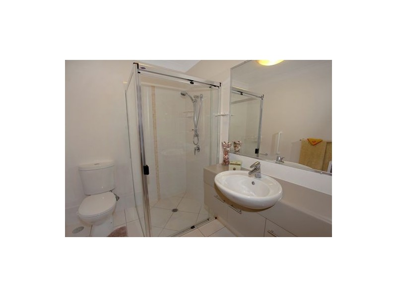 2/2 Rosslare Court, Kuluin QLD 4558