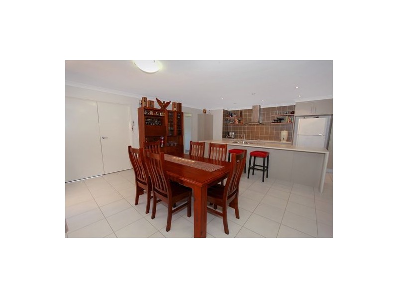 2/2 Rosslare Court, Kuluin QLD 4558