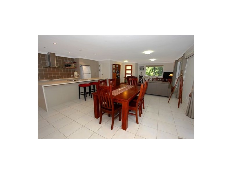 2/2 Rosslare Court, Kuluin QLD 4558