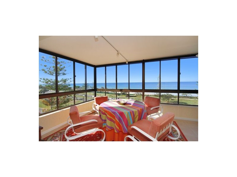 Apt 10 Shara, 128 Alexandra Pde, Alexandra Headland QLD 4572