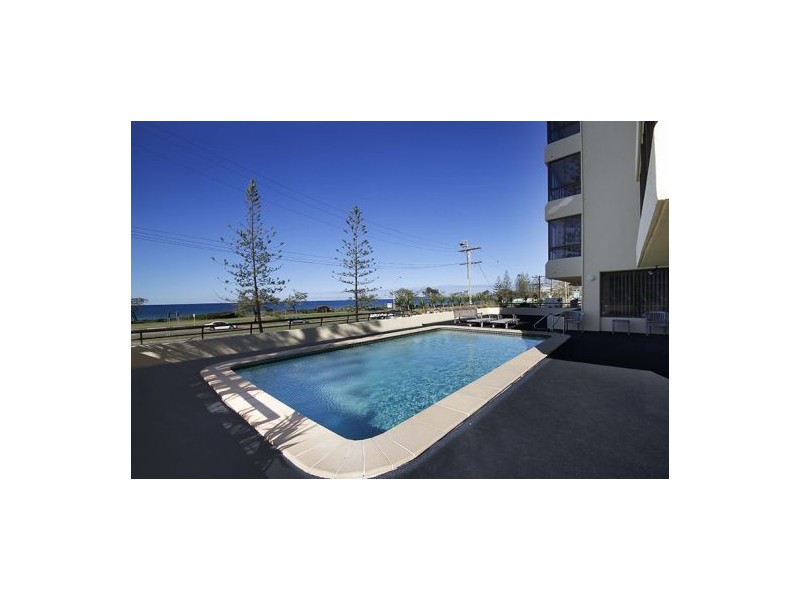 Apt 10 Shara, 128 Alexandra Pde, Alexandra Headland QLD 4572